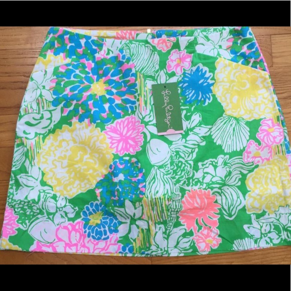 Lilly Pulitzer Marigold Skort Women’s Size 00, Hibiscus Stroll print, NWT